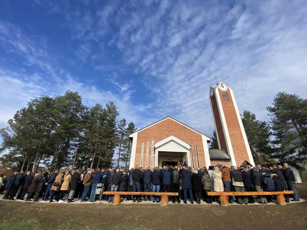 Proslava 50. obljetnice Crkve sv. Nikole u Omanjskoj obasjala zajednicu vjerom, ljubavlju i radosti