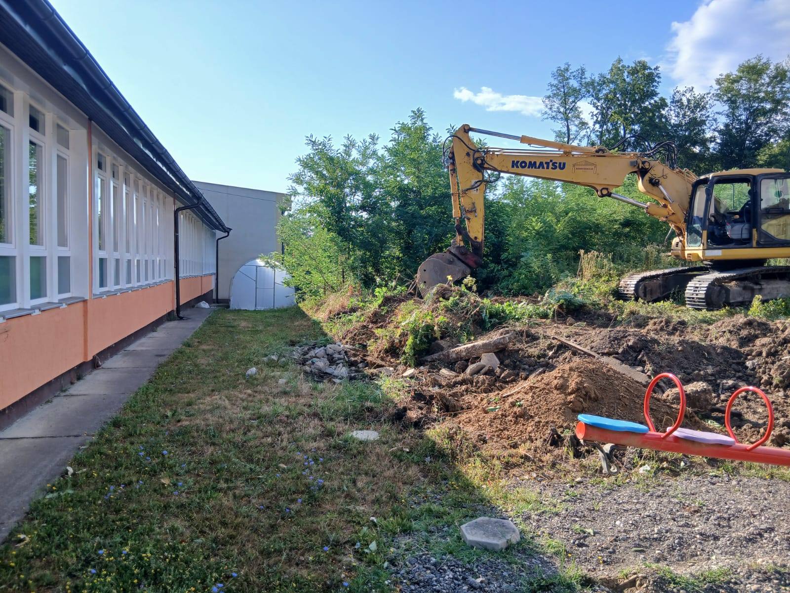 Eko projekt u OŠ Sivša: Učenici uče uz plastenik